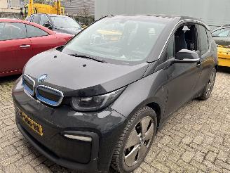skadebil bedrijf BMW i3 125 KW / 42,2 kWh   120 Ah  Automaat 2019/12