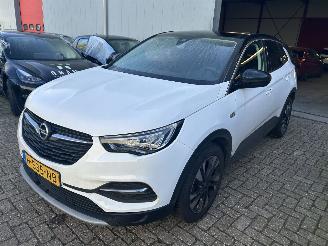 dommages Opel Grandland X  1.2 Turbo Business Executive