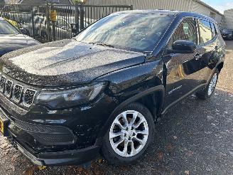 Schadeauto Jeep Compass 1.3 T Longitude 2022/8