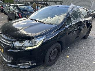 skadebil auto Citroën C4 1.2 PureTech Business  5 Drs 2016/5