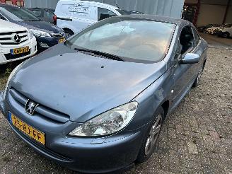krockskadad bil auto Peugeot 307 Cabriolet 2.0-16V 2005/5