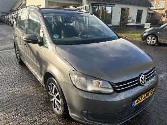 Volkswagen Touran 1.6 TDI  Automaat  ( 7 persoons ) picture 3