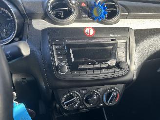 Suzuki Swift 1.2 Hybrid Comfort picture 12