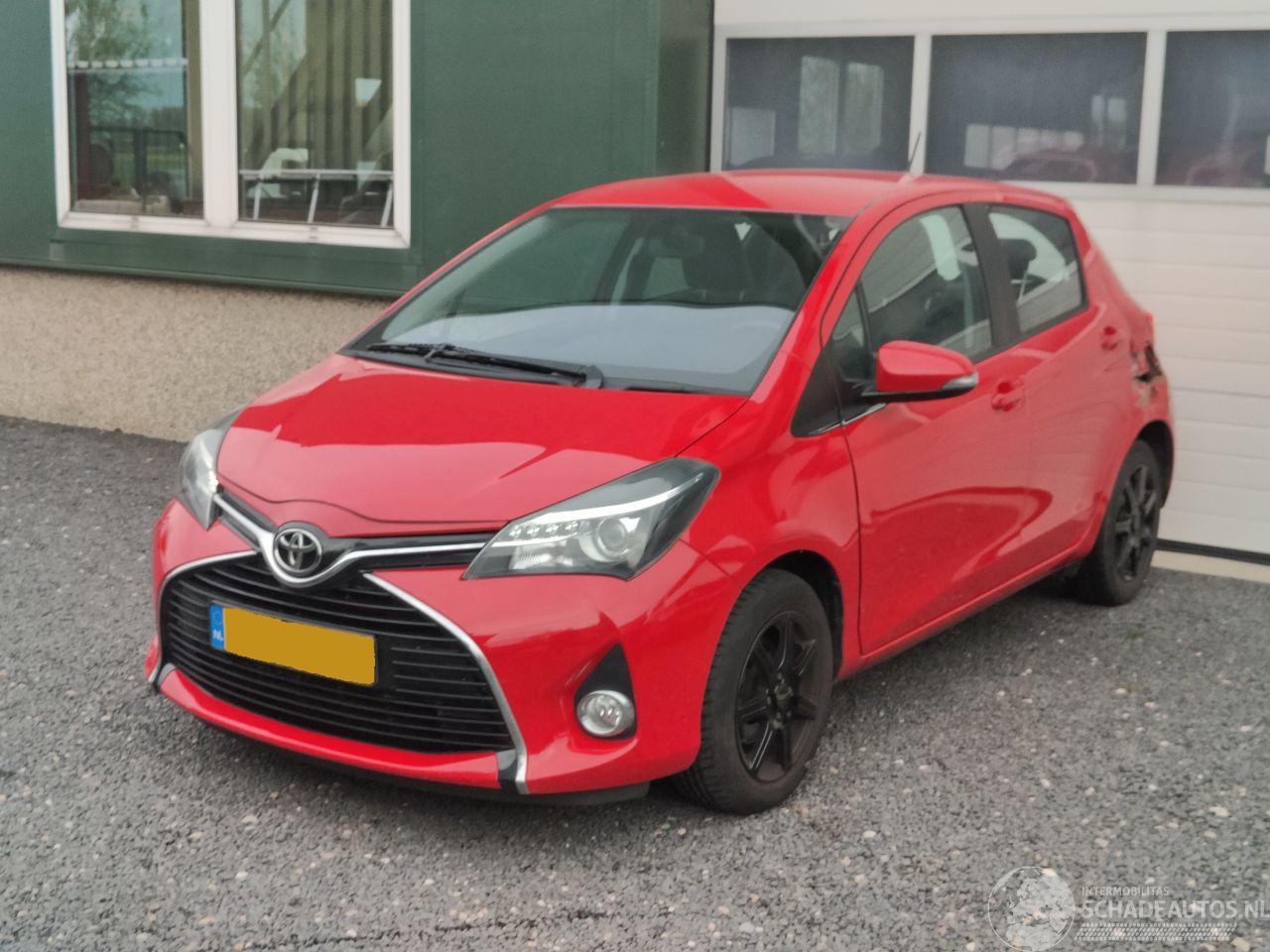 Toyota Yaris 1. VVT-i Lounge Clima Cruise Navi