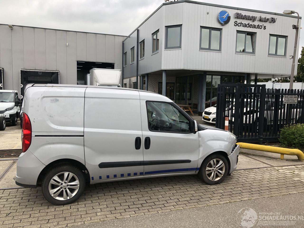 Opel Combo 1.6d 77kW E5 6 bak Clima LM Velgen