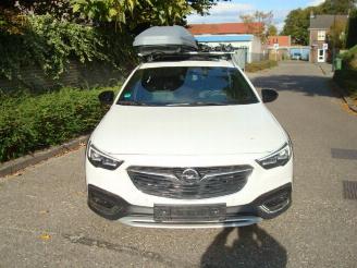 skadebil bedrijf Opel Insignia 2.0 TURBO 4X4 COUNTRY 260PK!! 2017/11