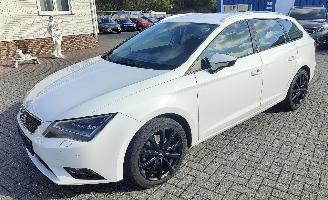 krockskadad bil auto Seat Leon Seat Leon X-PERIENCE 1.4 TSI 92kW Start&Stop 2014/10