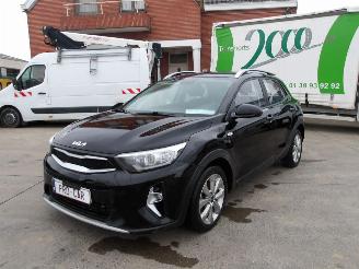 damaged passenger cars Kia Stonic  2022/6