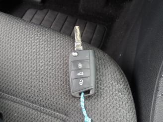 Volkswagen Golf  picture 29