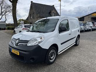 krockskadad bil auto Renault Kangoo 1.5 DCI ENERGY COMFORT, AIRCO, N.A.P., PDC. EURO 5 2016/11