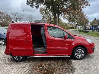 Peugeot Partner 120 1.6 BlueHDi 100 L1 Premium Pack, navigatie, airco, pdc, enz enz picture 22