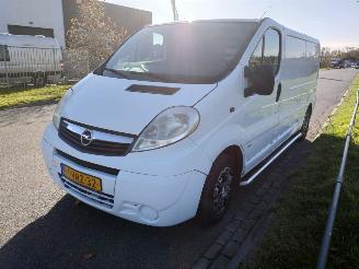 uszkodzony samochody ciężarowe Opel Vivaro 2.0 CDTI 84KW L2/H1 AIRCO 2011/11