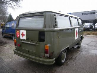 Volkswagen Transporter T2 EX AMBULANCE ZEER UNIEKE EN ORIGINELE  STAAT UNIEKE SCHUURVONDST !!!!!! picture 7