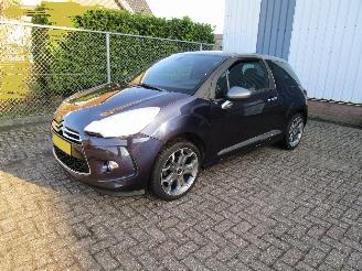 Citroën DS3 1.2 VTI Clima Radio/CD picture 1