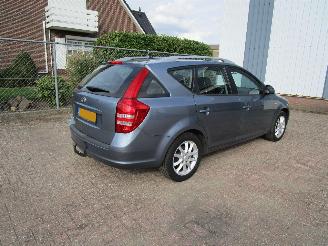 Kia Ceed 1.6 CRDI Navi Airco Radio/CD picture 4