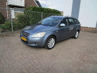 Voiture accidenté Kia Ceed 1.6 CRDI Navi Airco Radio/CD 2009/5