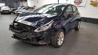 damaged passenger cars Ford Fiesta 1.0 ECOBOOST 12V BENZ 999CC 70KW 95PK 2020/1