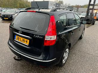 Hyundai I-30 i30 CW 1.4i Blue Dynamic  80 kW / 109 PK(MOTORSCHADE) picture 5