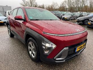damaged passenger cars Hyundai Kona 1.6 AUTOMAAT GDI HEV Comfort BJ 2023 44.536 KM 2023/8
