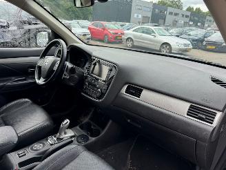 Mitsubishi Outlander 2.0 AUTOMAAT PHEV Instyle BJ 2014 305.027 KM picture 16