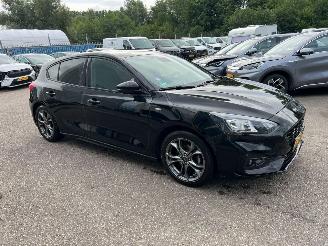 uszkodzony samochody osobowe Ford Focus 1.0 EcoBoost ST Line Business 2019/10
