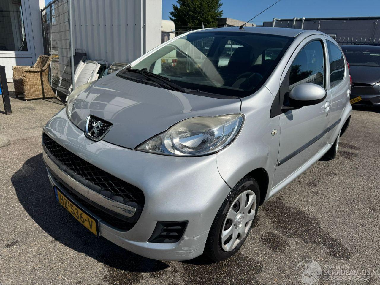 Peugeot 107 Peugeot 107 1.0-12V Urban Move