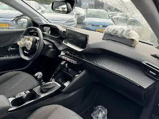 Peugeot 208 1.2  PureTech Allure Pack BJ 2022 32.596 KM picture 8