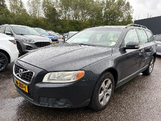 Auto incidentate Volvo V-70 2.4D Limited Edition AUTOMAAT 2009/9