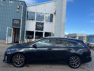 Kia Ceed Sportswagon 1.5 T-GDi MHEV GT-Line Edition AUTOMAAT picture 2