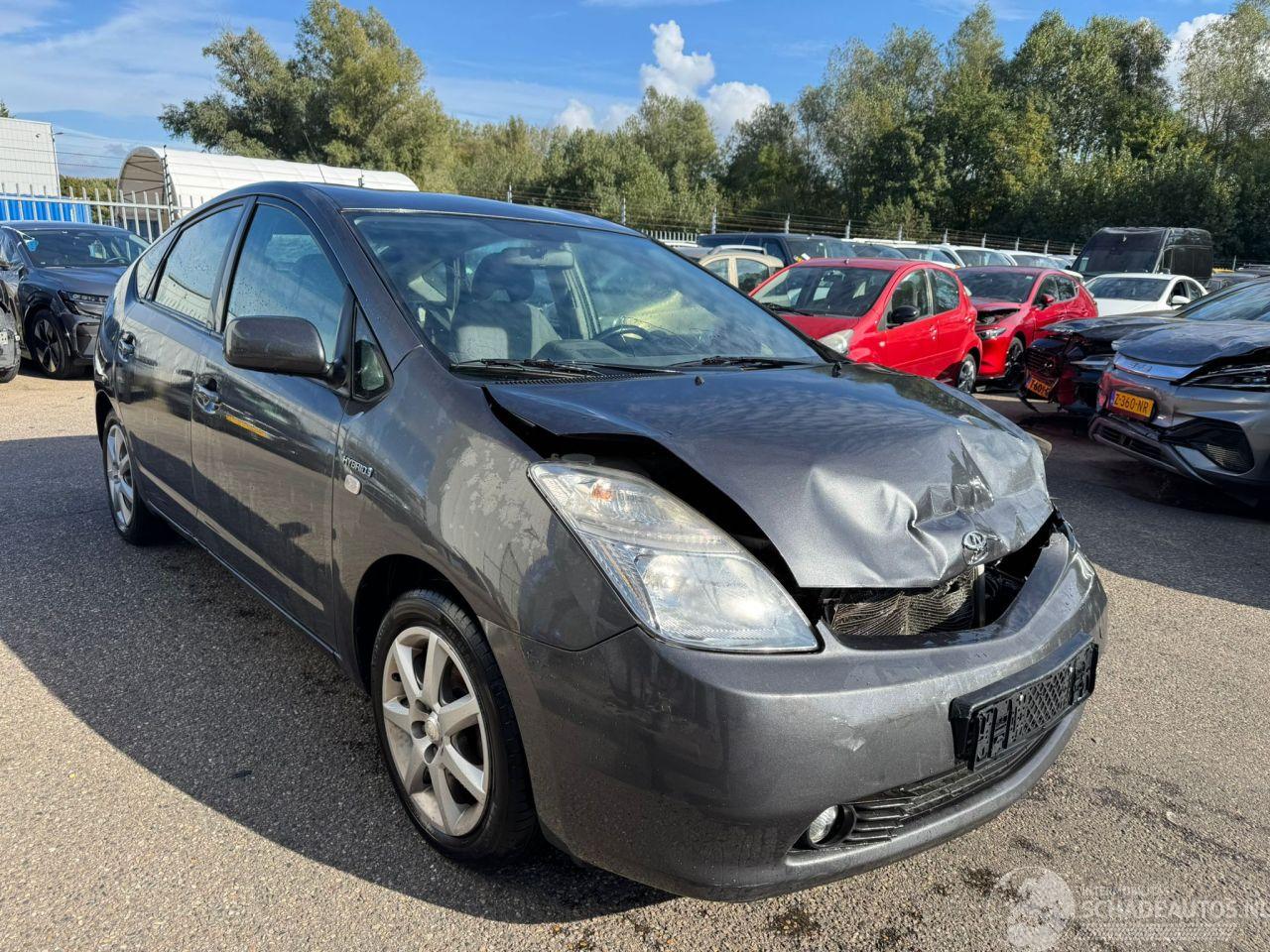 Toyota Prius 1.5 VVT-i Business Edition AUTOMAAT