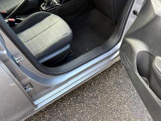 Opel Corsa 1.2 Edition picture 14