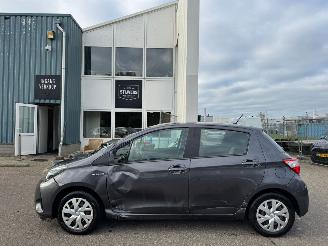 Toyota Yaris Toyota Yaris 1.5 Hybrid Active AUTOMAAT picture 2