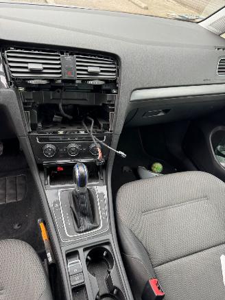 Volkswagen e-Golf e-Golf picture 12