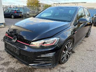 krockskadad bil auto Volkswagen Golf 2.0 AUTOMAAT TSI GTI Performance BJ 2019 130.027 KM 2019/11