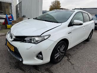 Avarii autoturisme Toyota Auris Touring Sports 1.8 AUTOMAAT Hybrid Lease BJ 2014 326.564 KM 2014/11
