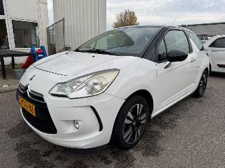 Damaged car Renault Zoé R135 AUTOMAAT Zen 52 kWh BJ 2020 104.361 KM 2020/7