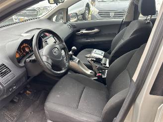 Toyota Auris 1.6 16V TERRA picture 9