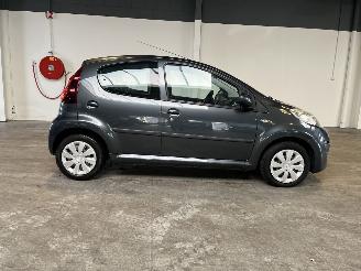 Peugeot 107 1.0 Active 83.000 NAP! picture 6