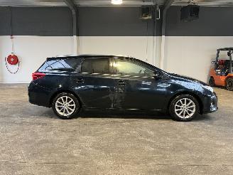 Toyota Auris 1.8 Hybrid Executive Pano VOL! picture 6