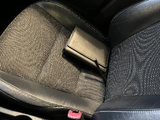 Toyota Auris 1.8 Hybrid Executive Pano VOL! picture 23