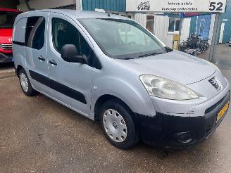 Peugeot Partner Partner (GC/GF/GG/GJ/GK) Van 1.6 HDI 75 16V (DV6BUTED4(9HT)) [55kW] picture 3