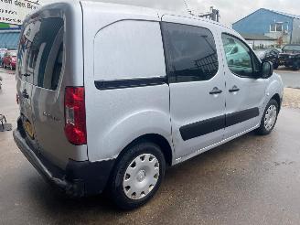 Peugeot Partner Partner (GC/GF/GG/GJ/GK) Van 1.6 HDI 75 16V (DV6BUTED4(9HT)) [55kW] picture 4