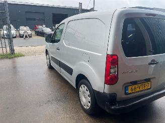 Peugeot Partner Partner (GC/GF/GG/GJ/GK) Van 1.6 HDI 75 16V (DV6BUTED4(9HT)) [55kW] picture 6