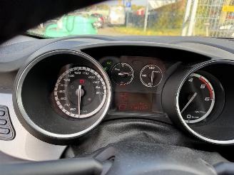 Alfa Romeo Giulietta 1.6 JTDM 77KW Clima Navi Led Xenon Distinctive NAP picture 9