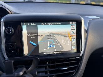 Peugeot 208 1.2 VTI 60KW Navi Airco 5-Drs Active NAP picture 9