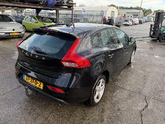 Volvo V-40 2.0 D3 110KW Clima Navi 5-Deurs picture 2