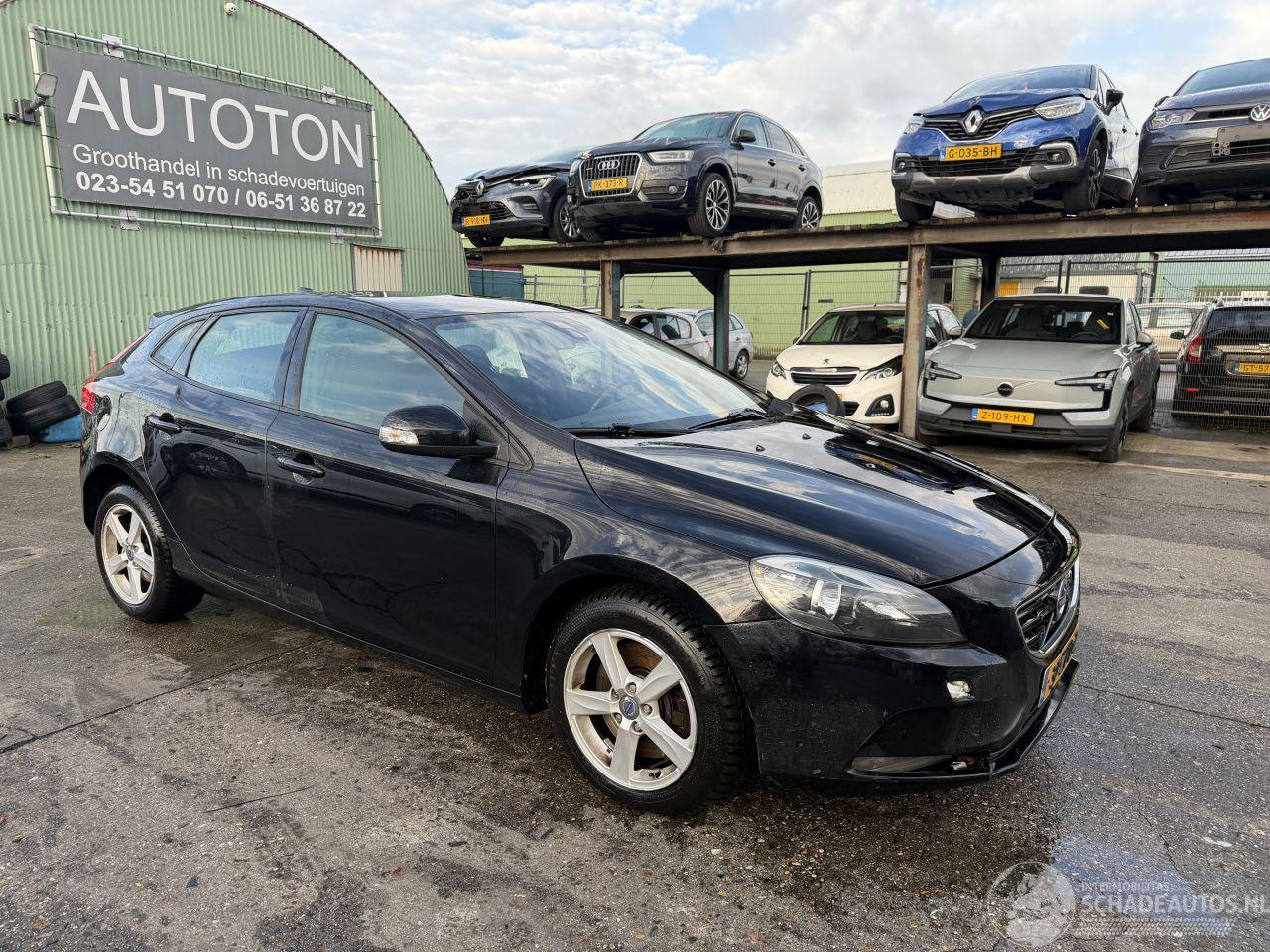 Volvo V-40 2.0 D3 110KW Clima Navi 5-Deurs