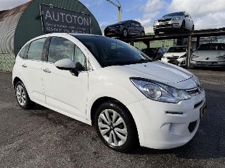 Schadeauto Citroën C3 1.0 50KW Airco Collection Led 5-Drs NAP 2015/11