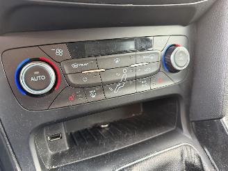 Ford Focus 1.0 92KW Clima Navi Camera Keyless Titanium picture 15