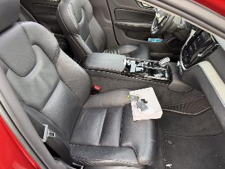 Volvo V-60 2.0 T8 223KW Twin Engine AWD Pano Clima Navi Led Xenon HUD picture 7